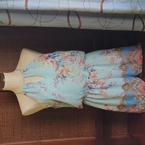 NWT | SIZE L | Francesca's Floral Romper | BLUE